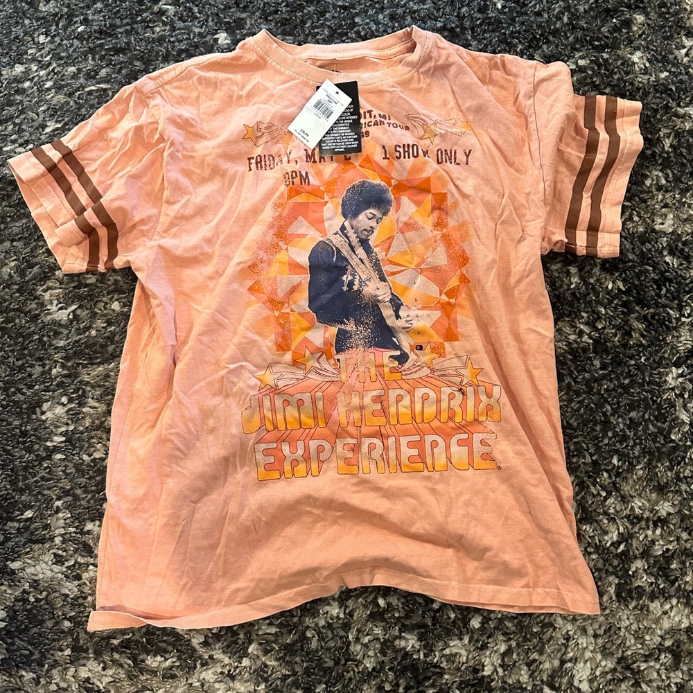 NWT graphic tee